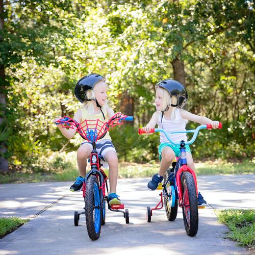 Comment apprendre à faire du vélo à son enfant ?